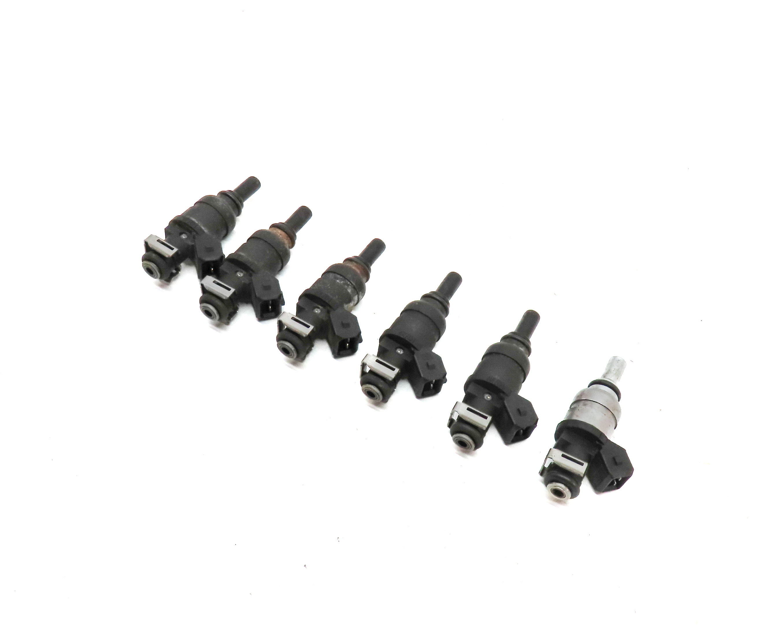 2002-2006 BMW 325i (E46) 2.5L SLEV MOTOR (265S6) ENGINE FUEL INJECTOR SET (6) — exact item pictured